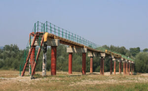 Surface of the Druzba oil pipeline from Wikimedia Commons: https://en.wikipedia.org/wiki/Druzhba_pipeline#/media/File:Wp_nefteprovod_druzhba.jpg