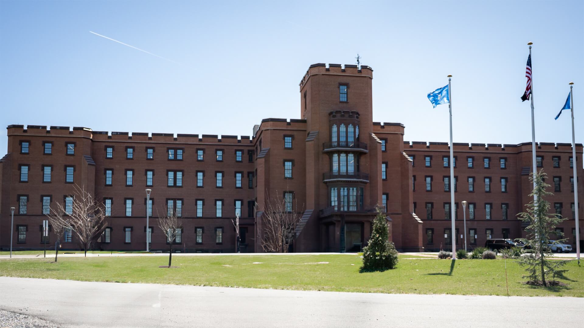 DHS building in Washington DC | Photo by Wikimedia COmmons: https://en.wikipedia.org/wiki/United_States_Department_of_Homeland_Security#/media/File:DHS_St_Elizabeth's_Building_1.jpg